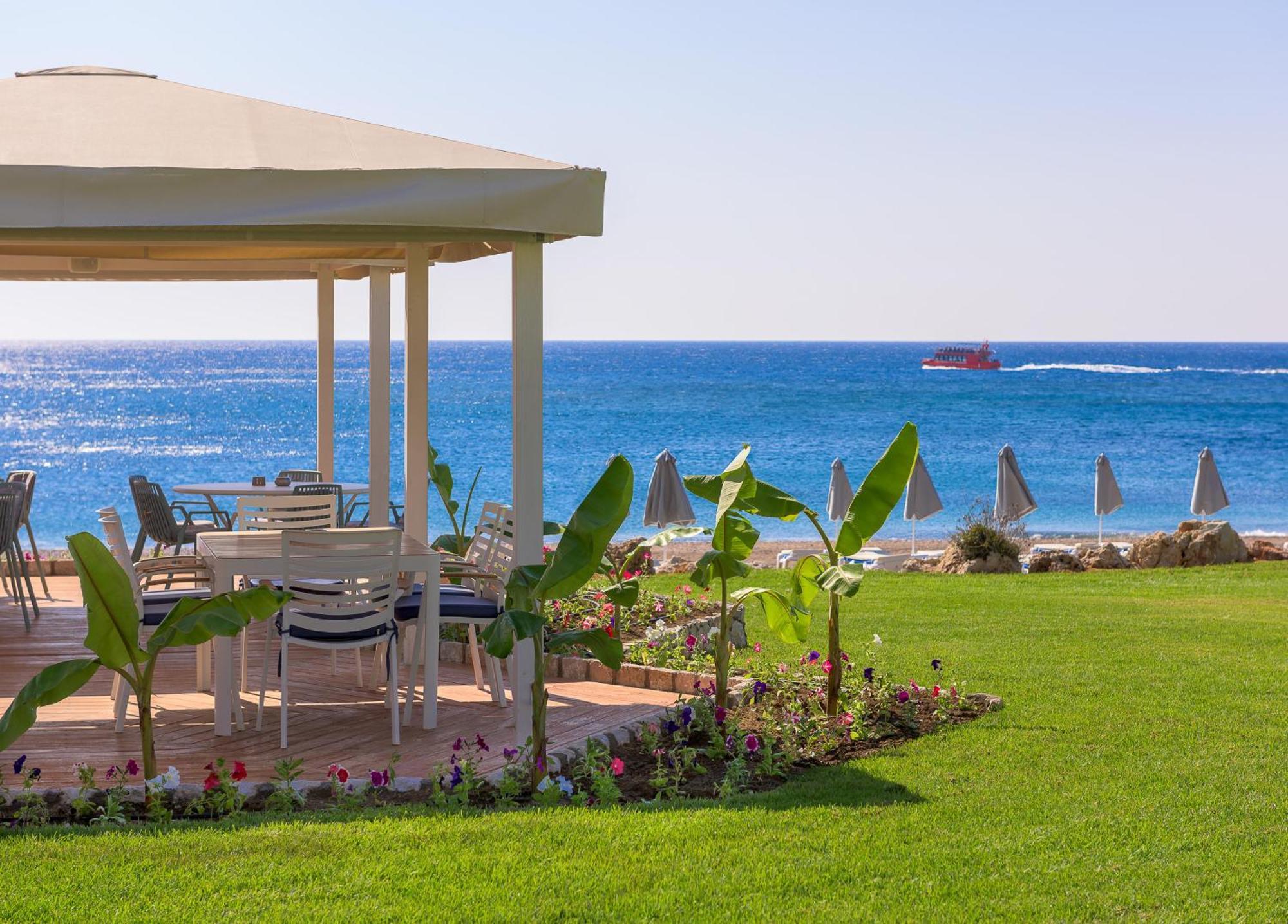 Rodos Palladium Leisure&Wellness Kallithéa Exterior foto Beach at the Grand Resort