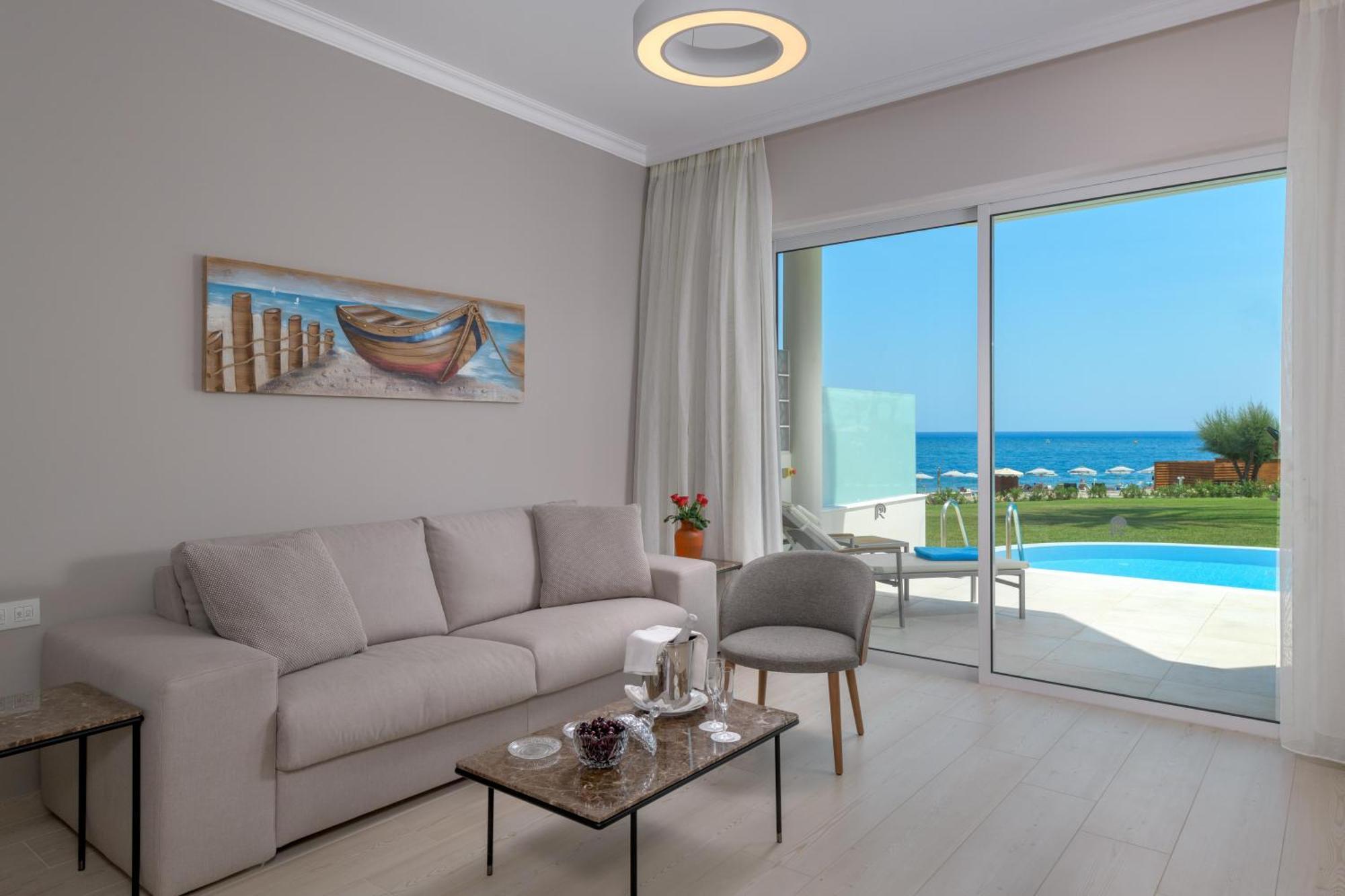Rodos Palladium Leisure&Wellness Kallithéa Exterior foto A living room with a view of the sea