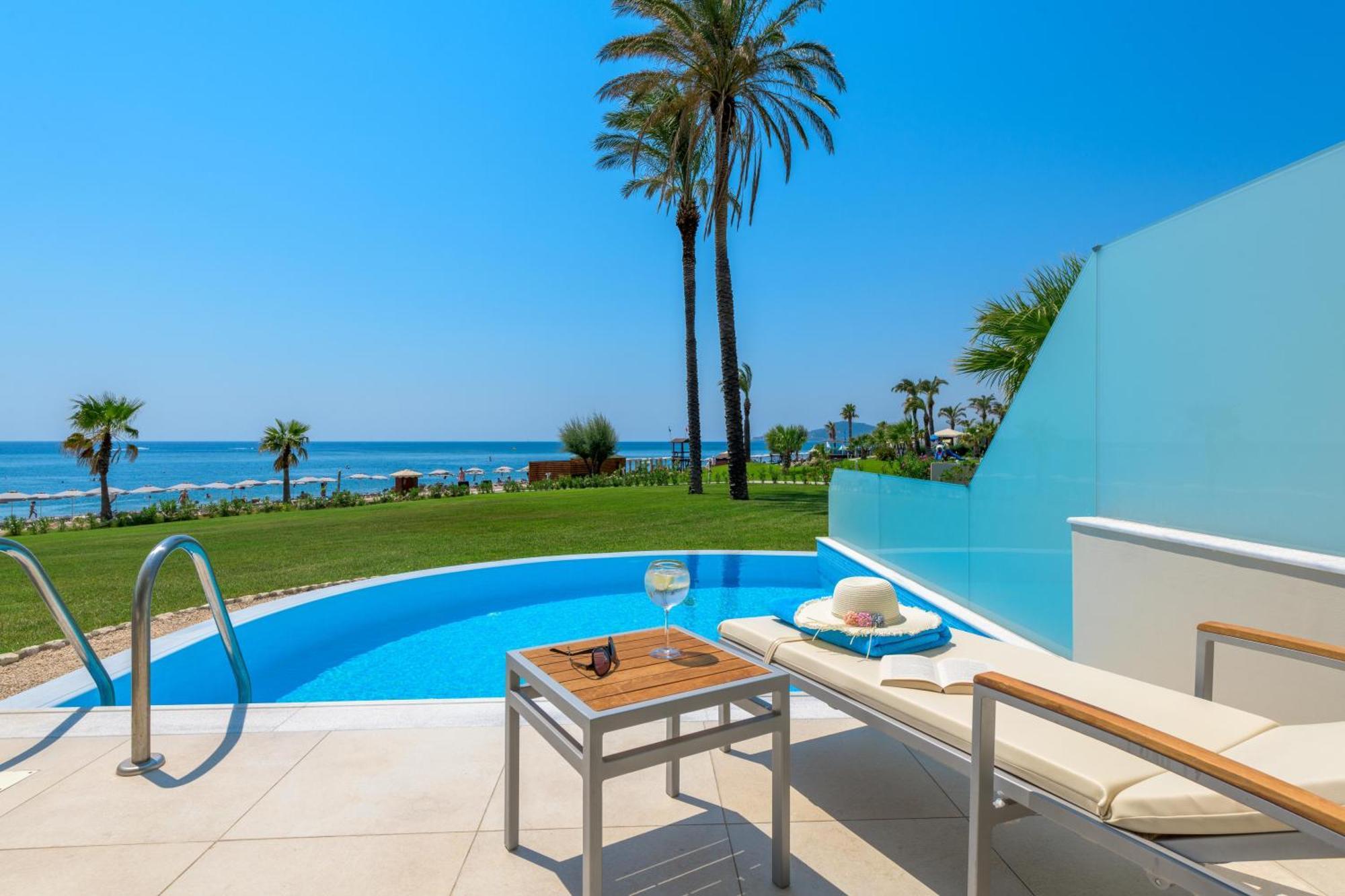 Rodos Palladium Leisure&Wellness Kallithéa Exterior foto A private pool at a hotel